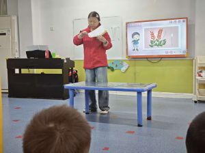 小一班：美术课